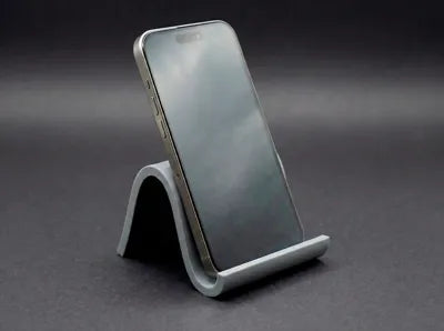The Traveller Phone Stand